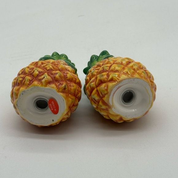Chesapeake Bay Pineapple Salt and Pepper Set - Picture 7 of 7